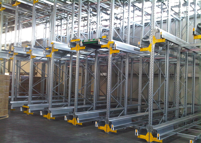 Scaffalatura Drive in